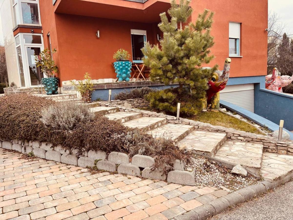 Rosehill Garden Family Villa With A Great Budapest View Budapeste Exterior foto